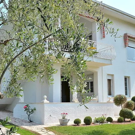 Alla Pergola Βίλα Μπαρντολίνο